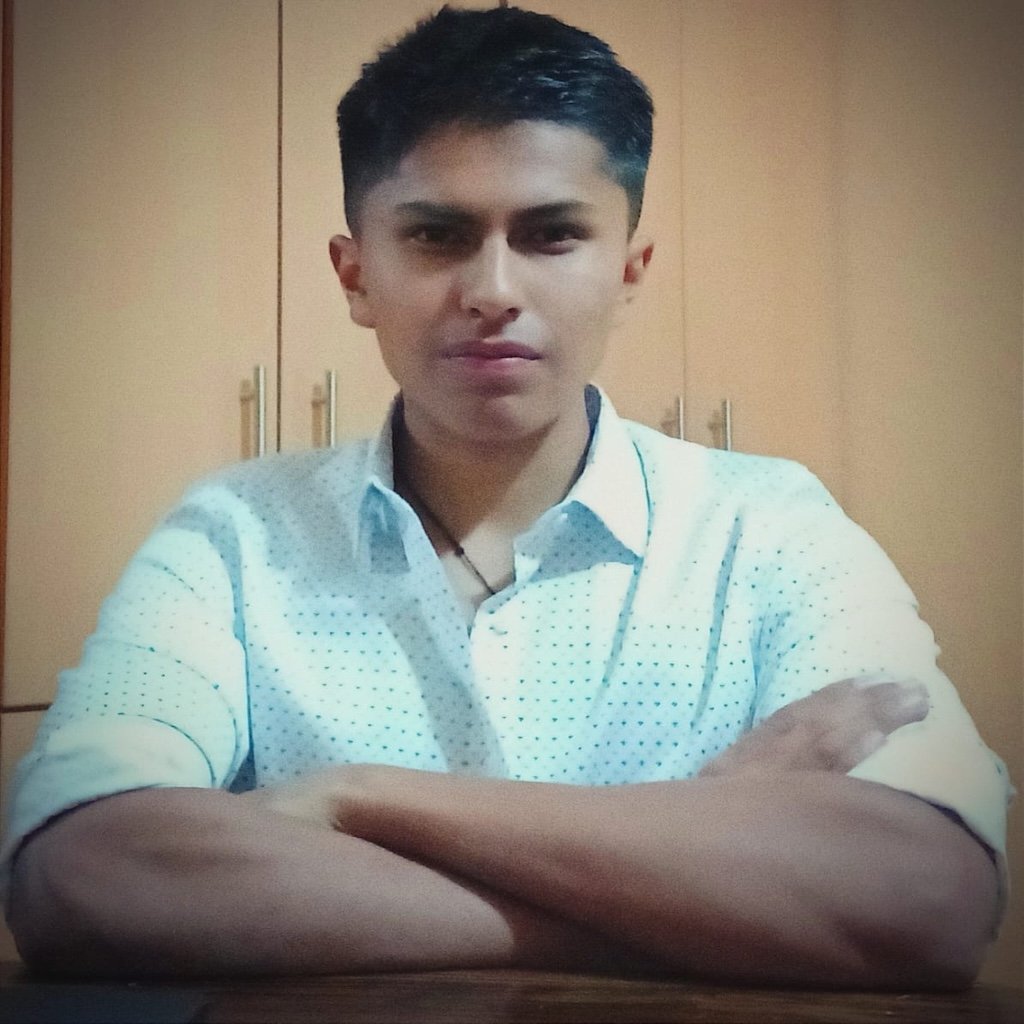 PHOTO-2025-12-10-14-05-48 Diego Acurio Z.